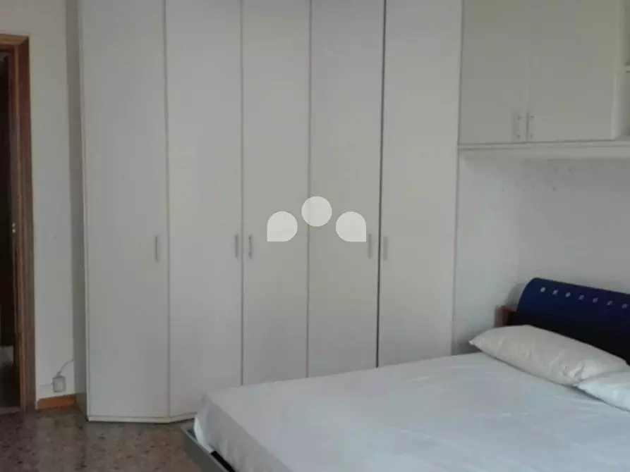 Immagine 9 di Appartamento in vendita  in via Enrico Barelli 3 a Crema