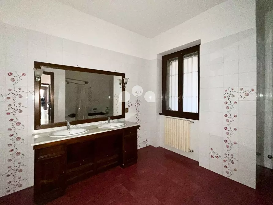 Immagine 10 di Appartamento in vendita  in via Mons. Marchesani 23 a Acquanegra Cremonese