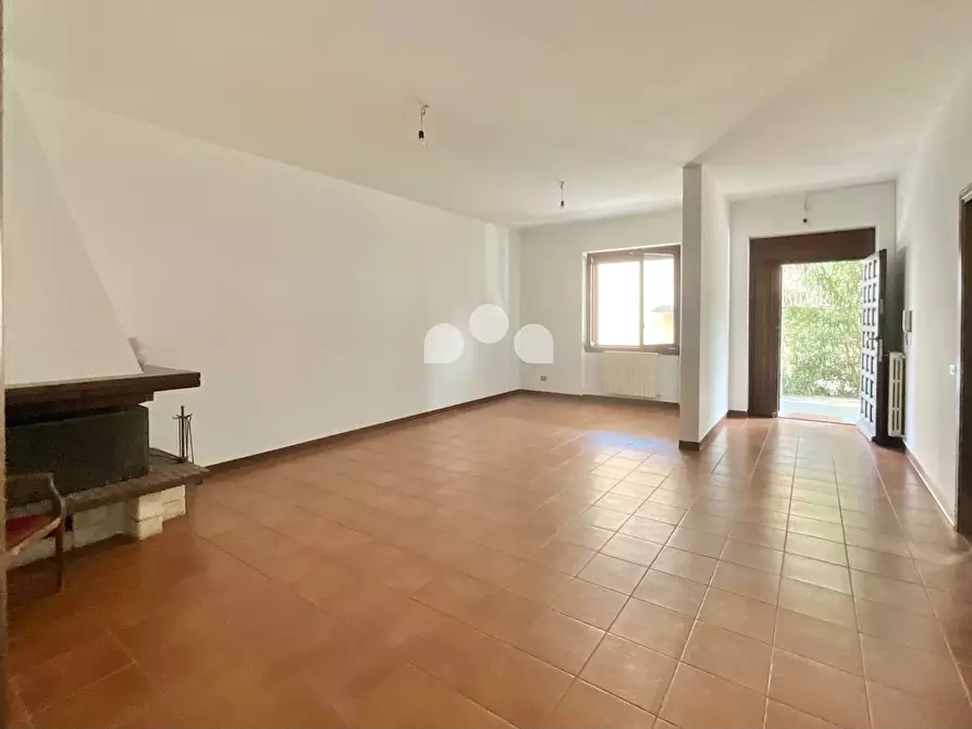 Immagine 3 di Appartamento in vendita  in via Mons. Marchesani 23 a Acquanegra Cremonese