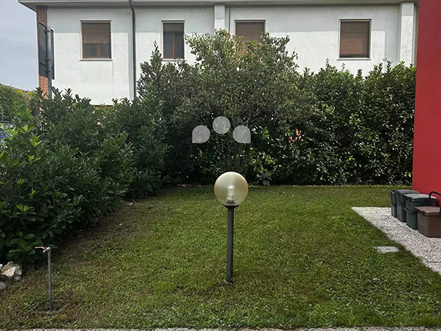 Immagine 6 di Villetta a schiera in affitto  in Via Donizetti 13/15 a Azzanello