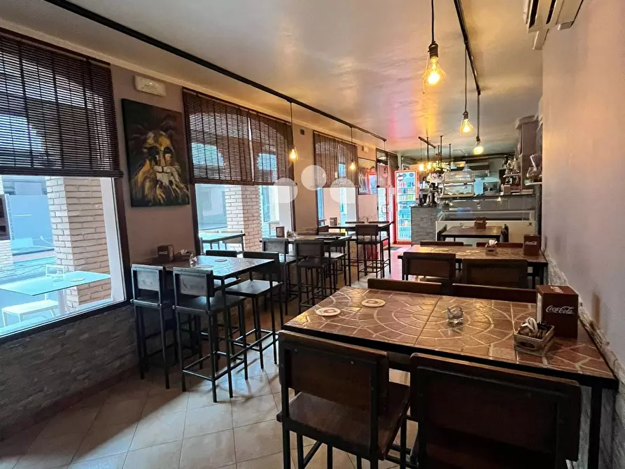 Immagine 1 di Attività commerciale in vendita  in Santi Nazario e Celso 22 a Monte Cremasco