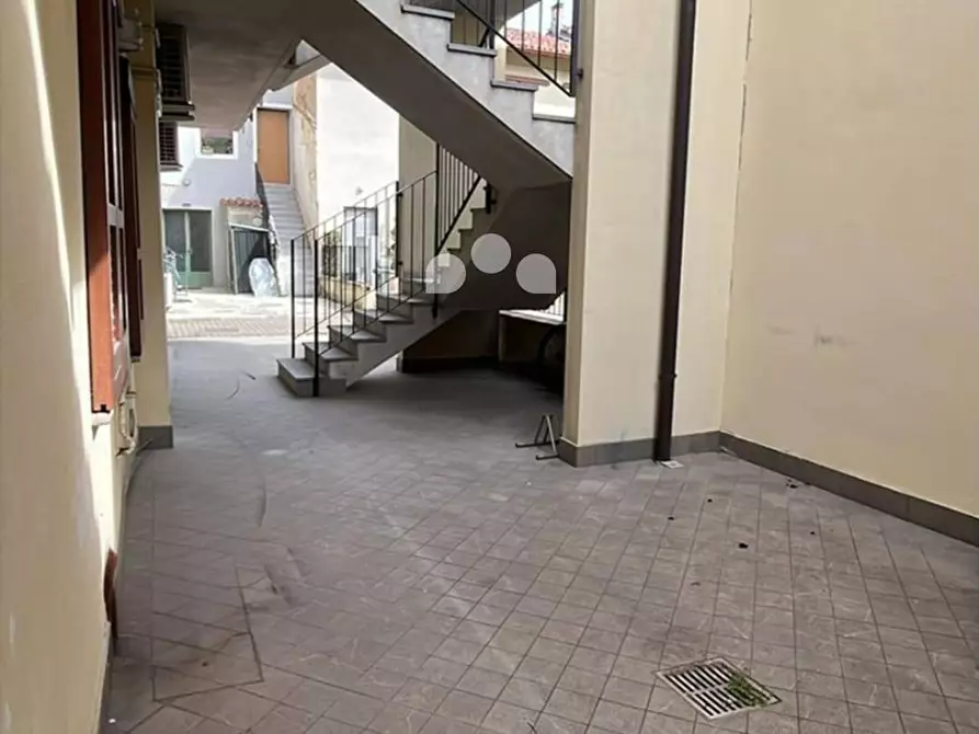 Immagine 10 di Negozio in vendita  in Via Felice Cavallotti 50 a Casalpusterlengo