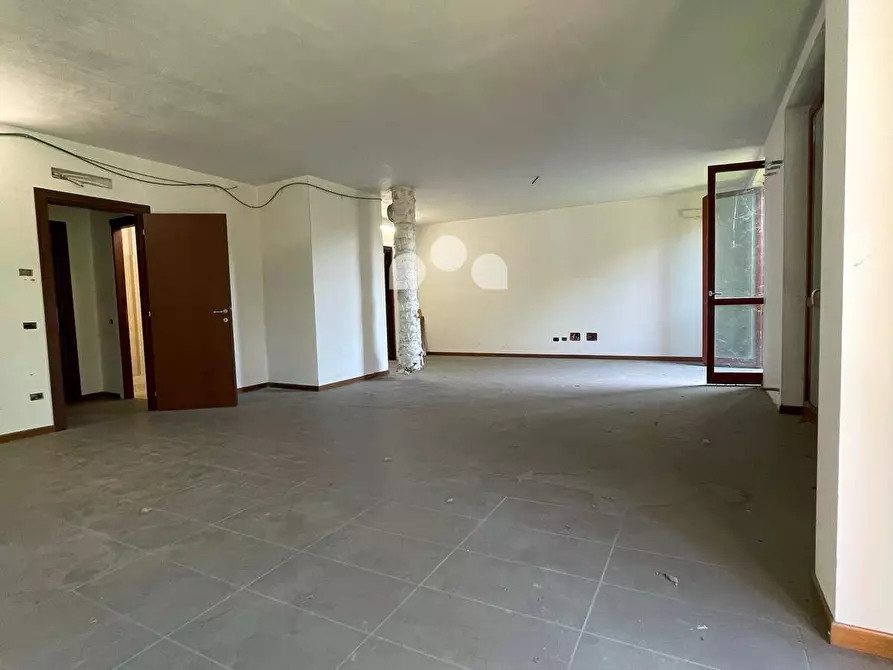 Immagine 22 di Attività commerciale in vendita  in Via Papa Giovanni Paolo II 2 a San Giuliano Milanese