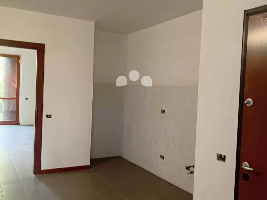 Immagine 34 di Attività commerciale in vendita  in Via Papa Giovanni Paolo II 2 a San Giuliano Milanese