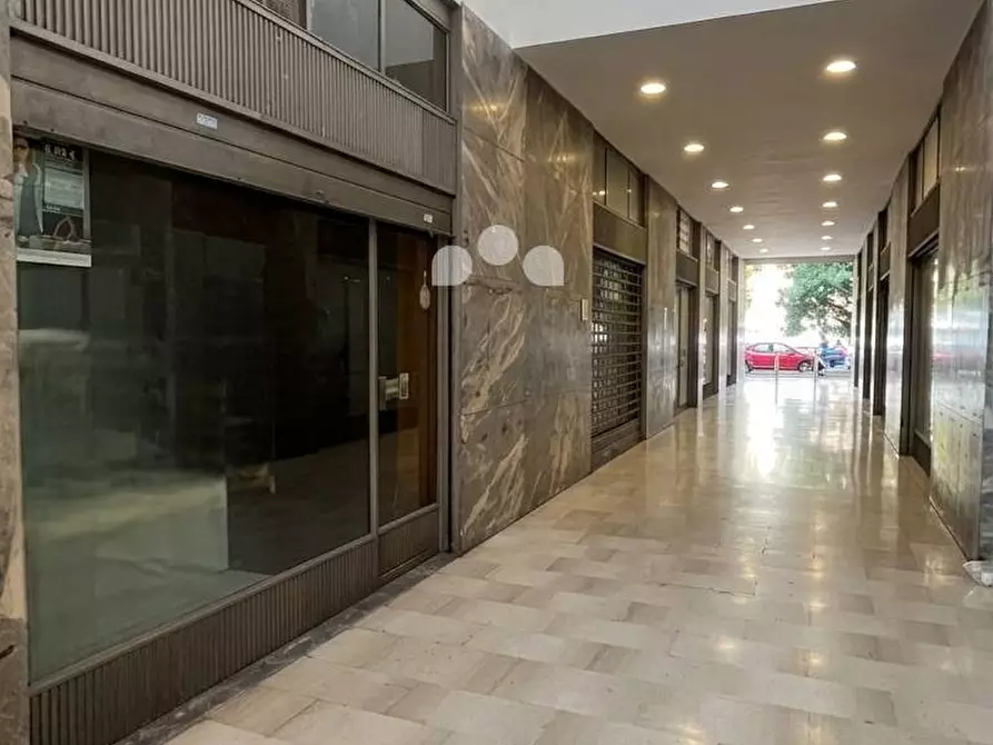 Immagine 1 di Negozio   in Crispi 18 a Crema