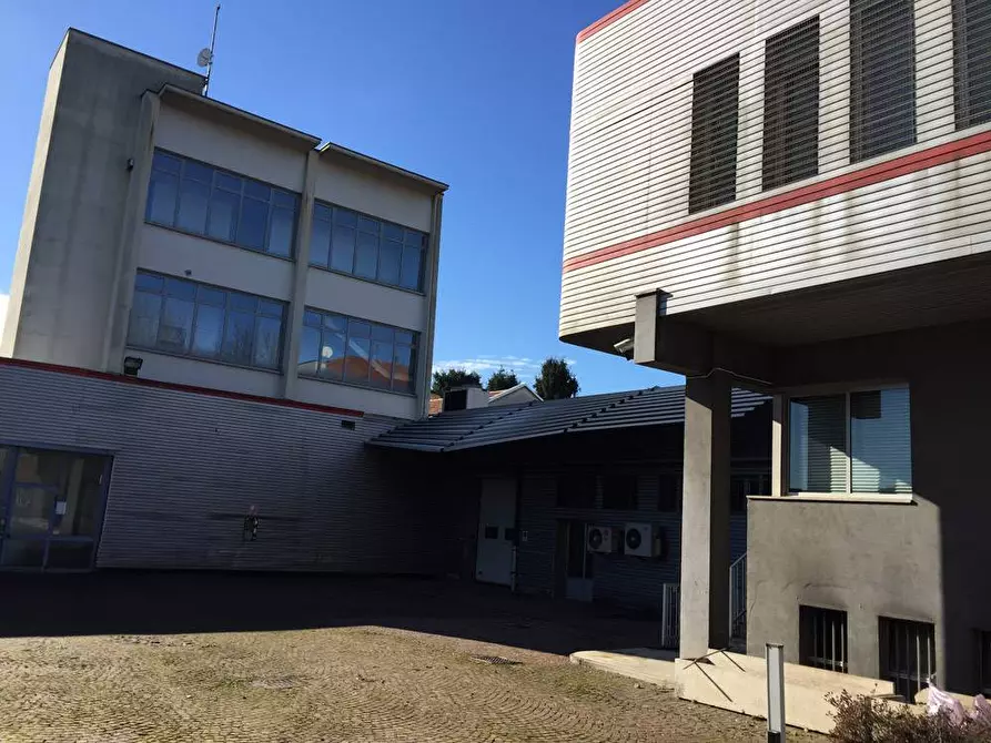 Immagine 5 di Capannone industriale in affitto  in Corso Sempione 111 a Gallarate