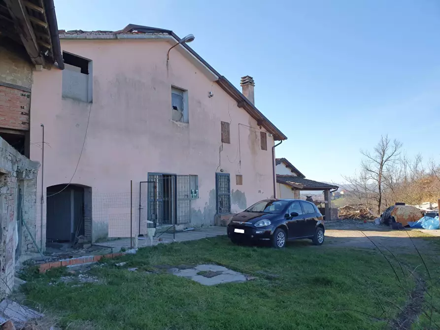 Immagine 1 di Rustico / casale in vendita  a Castellarano