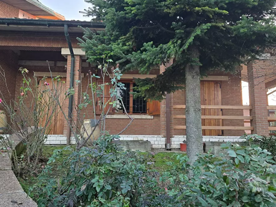 Immagine 2 di Villa in vendita  a Maranello