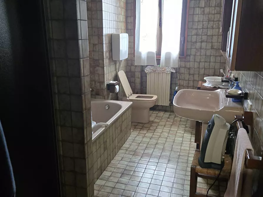 Immagine 8 di Villa in vendita  a Sassuolo