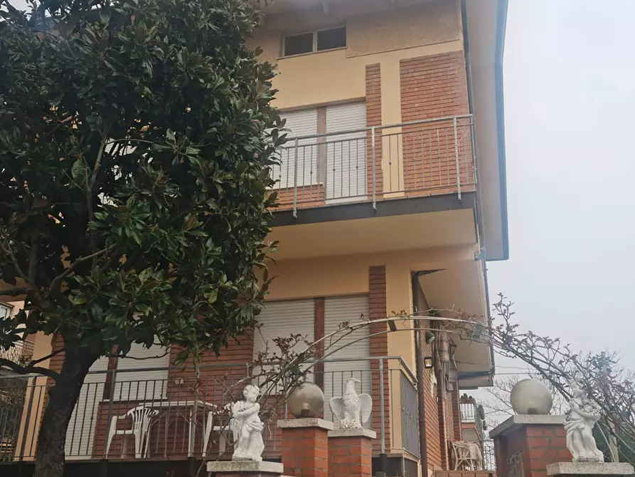 Immagine 1 di Casa indipendente in vendita  a Cattolica