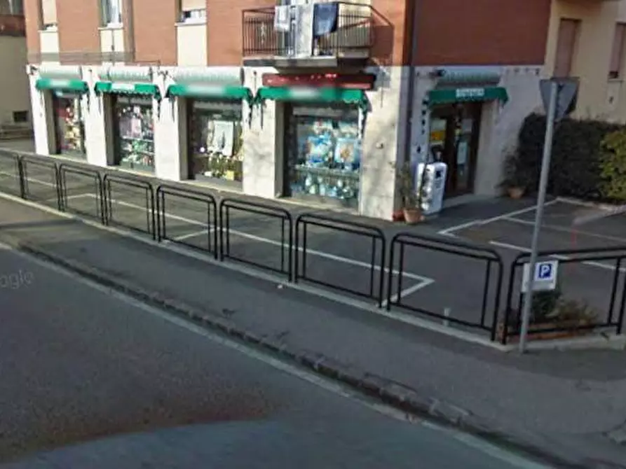 Immagine 1 di Locale commerciale in affitto  a Sassuolo
