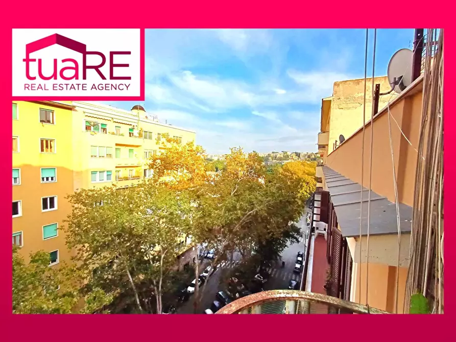 Immagine 1 di Appartamento in vendita  in Viale Del Vignola a Roma