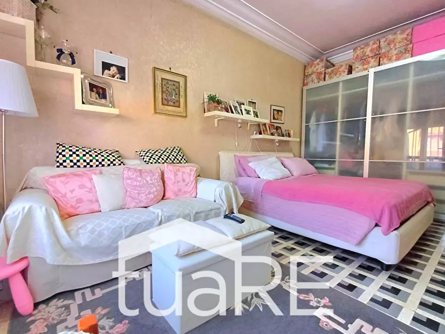 Immagine 3 di Appartamento in vendita  in Viale Del Vignola a Roma