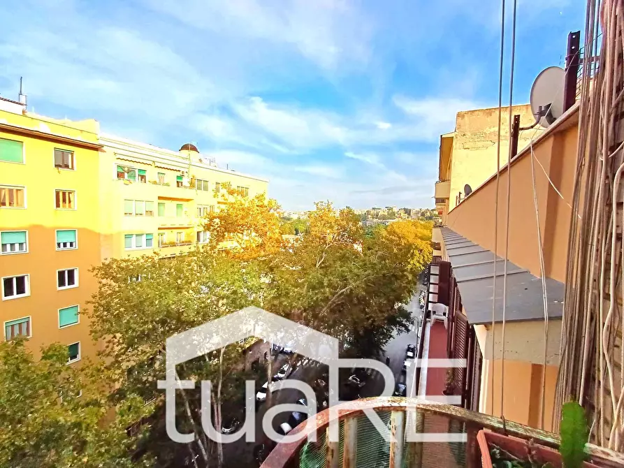 Immagine 12 di Appartamento in vendita  in Viale Del Vignola a Roma