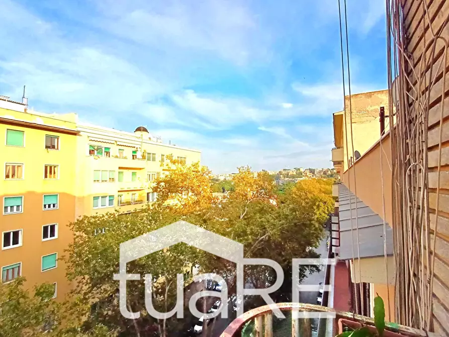 Immagine 13 di Appartamento in vendita  in Viale Del Vignola a Roma
