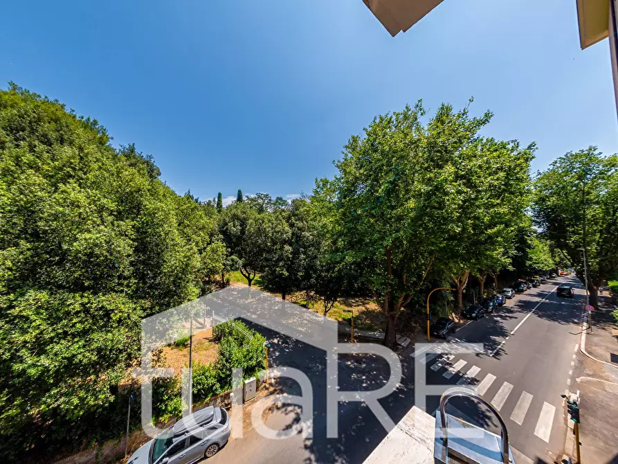 Immagine 11 di Appartamento in vendita  in Piazzale Delle Medaglie D'oro a Roma