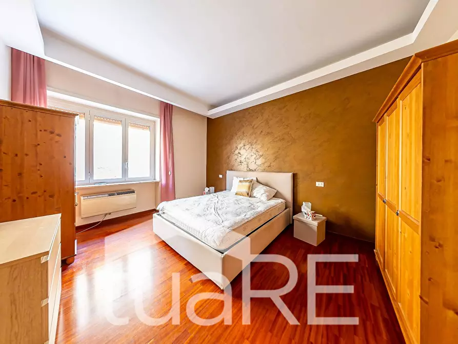 Immagine 4 di Appartamento in vendita  in Via Alberico Albricci a Roma