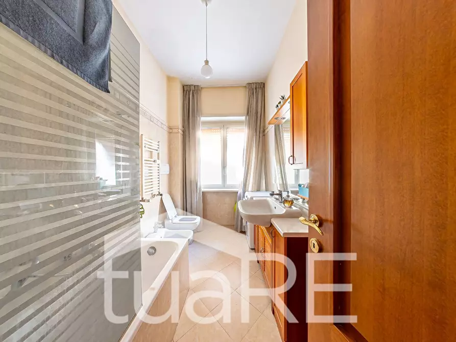 Immagine 9 di Appartamento in vendita  in Via Alberico Albricci a Roma