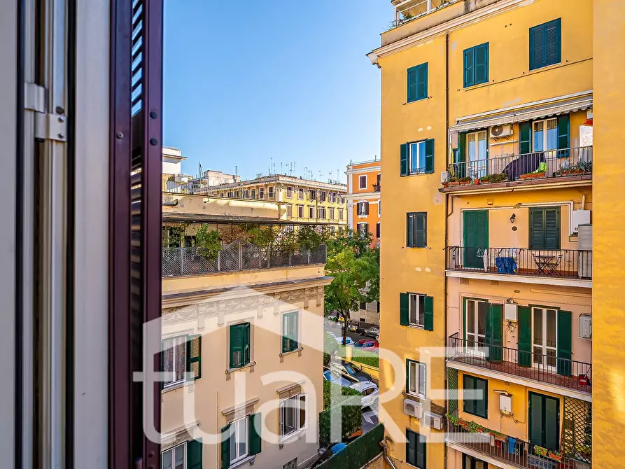Immagine 17 di Appartamento in vendita  in Via Degli Scipioni a Roma