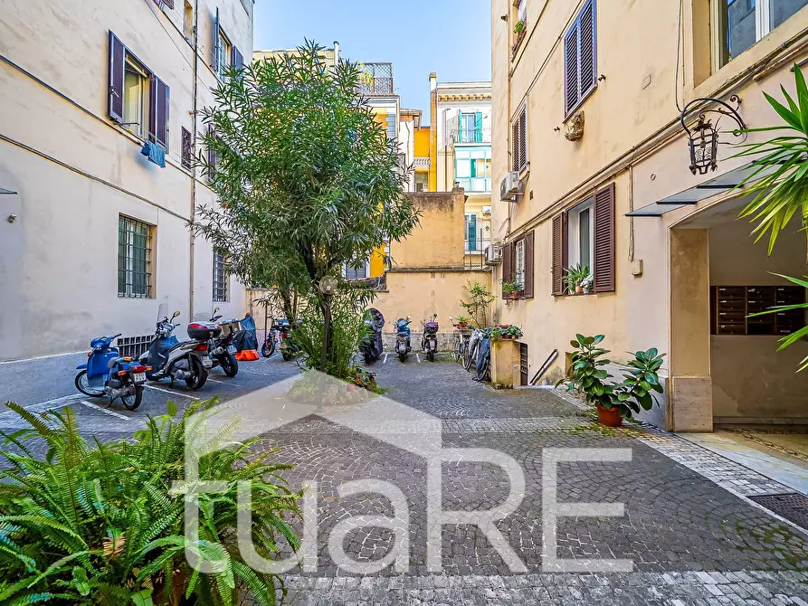 Immagine 19 di Appartamento in vendita  in Via Degli Scipioni a Roma