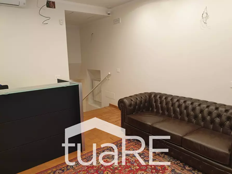 Immagine 14 di Negozio in vendita  in Via Paolo Emilio a Roma