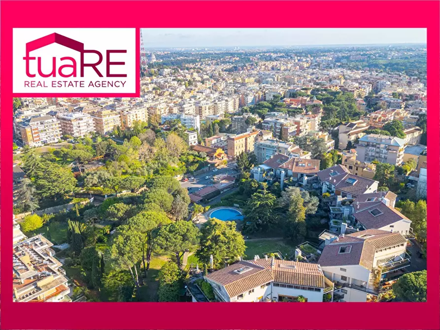 Immagine 1 di Villa in vendita  in Via Massimi a Roma
