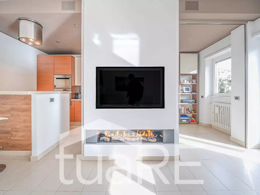 Immagine 3 di Appartamento in vendita  in Via Carlo Conti Rossini a Roma