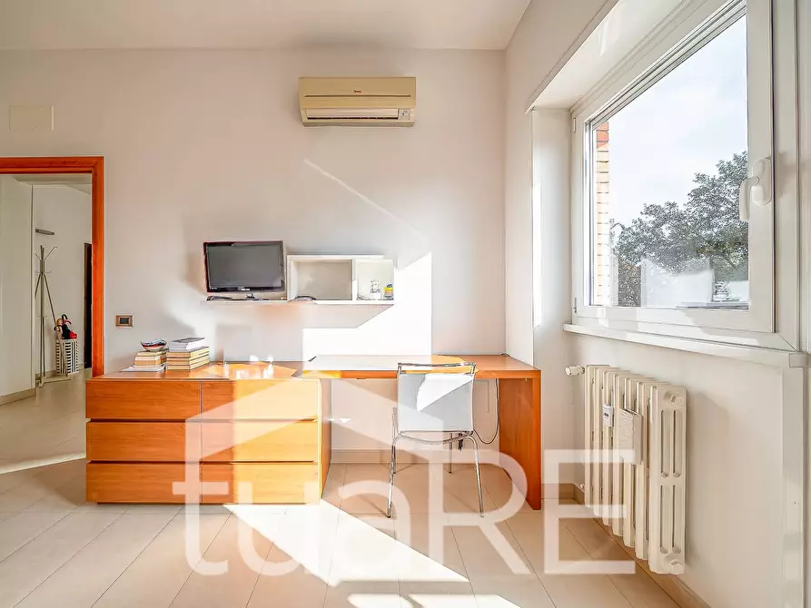 Immagine 24 di Appartamento in vendita  in Via Carlo Conti Rossini a Roma