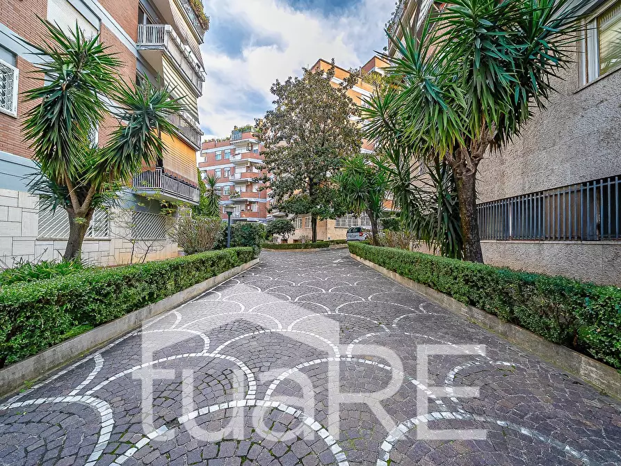 Immagine 26 di Appartamento in vendita  in Via Carlo Conti Rossini a Roma
