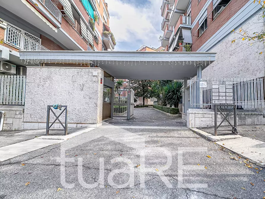 Immagine 27 di Appartamento in vendita  in Via Carlo Conti Rossini a Roma