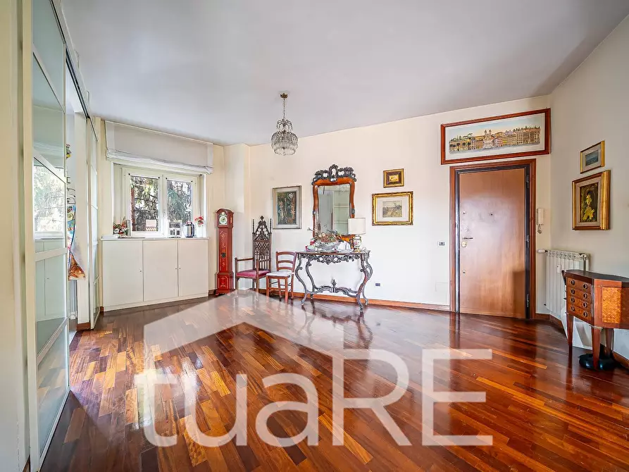 Immagine 6 di Appartamento in vendita  in Via Francesco Mengotti a Roma