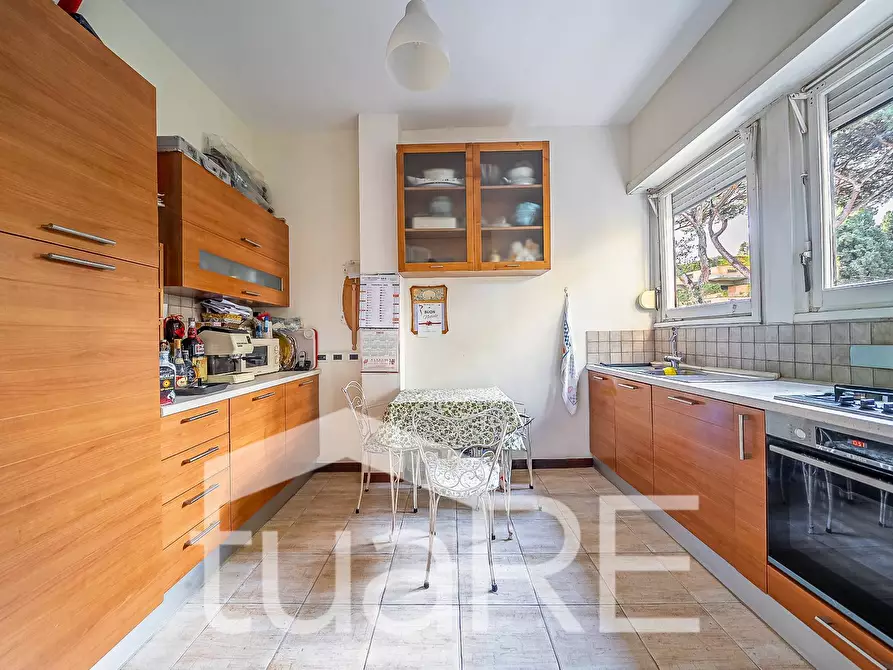 Immagine 14 di Appartamento in vendita  in Via Francesco Mengotti a Roma
