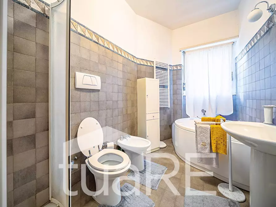 Immagine 17 di Appartamento in vendita  in Via Francesco Mengotti a Roma