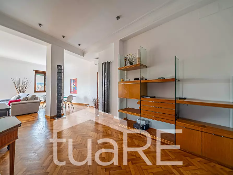 Immagine 5 di Appartamento in vendita  in Lungotevere Flaminio a Roma