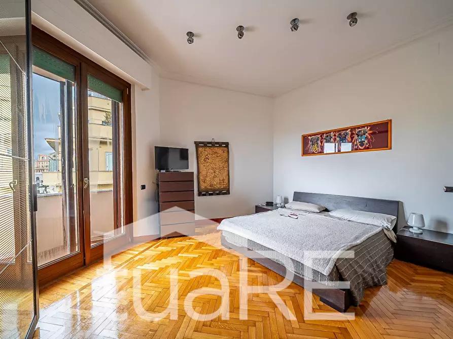 Immagine 9 di Appartamento in vendita  in Lungotevere Flaminio a Roma