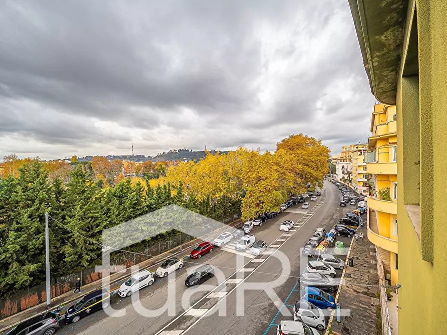 Immagine 13 di Appartamento in vendita  in Lungotevere Flaminio a Roma