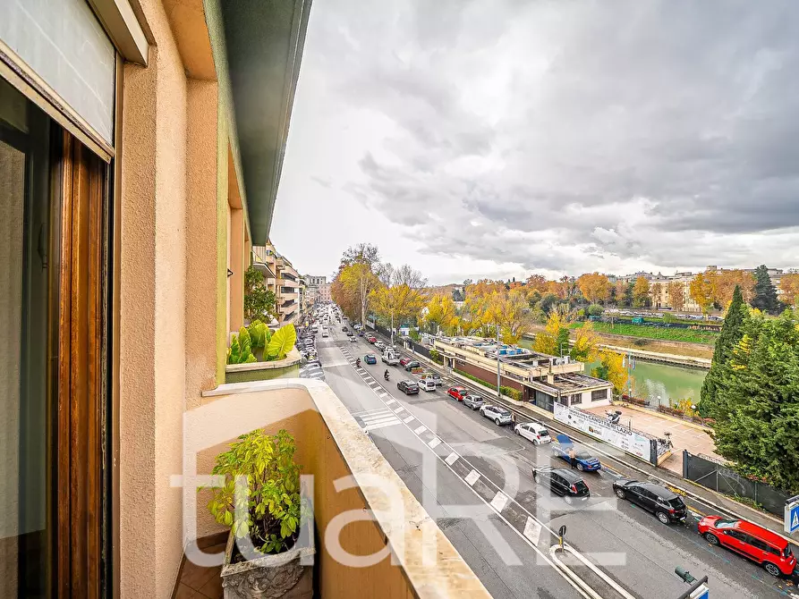 Immagine 14 di Appartamento in vendita  in Lungotevere Flaminio a Roma