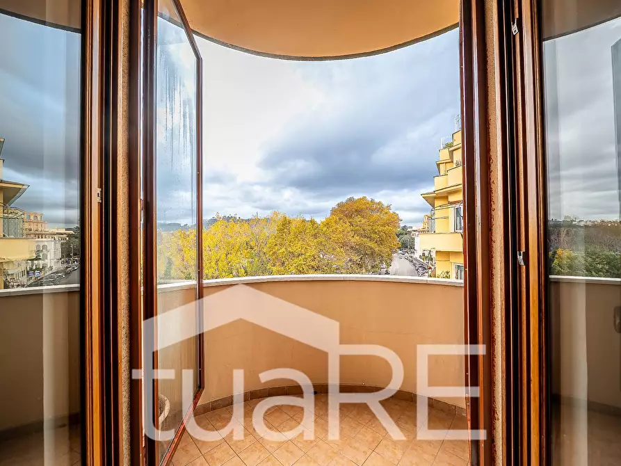 Immagine 15 di Appartamento in vendita  in Lungotevere Flaminio a Roma