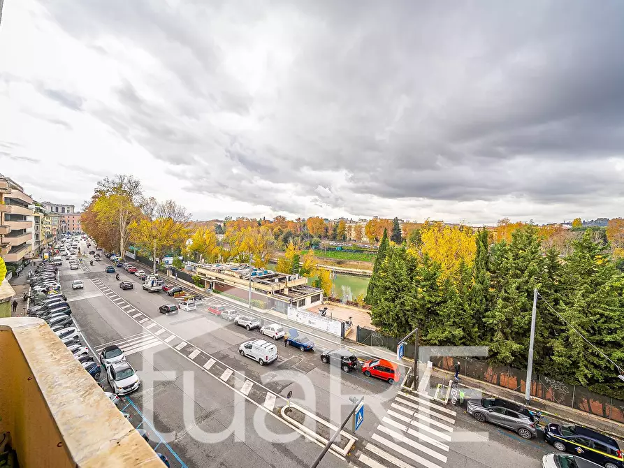 Immagine 20 di Appartamento in vendita  in Lungotevere Flaminio a Roma