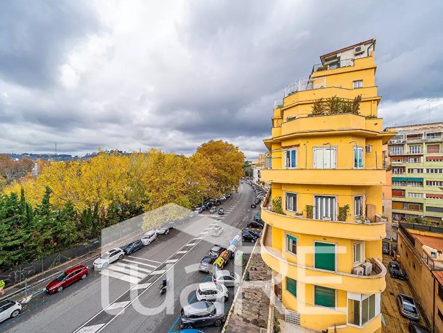 Immagine 27 di Appartamento in vendita  in Lungotevere Flaminio a Roma