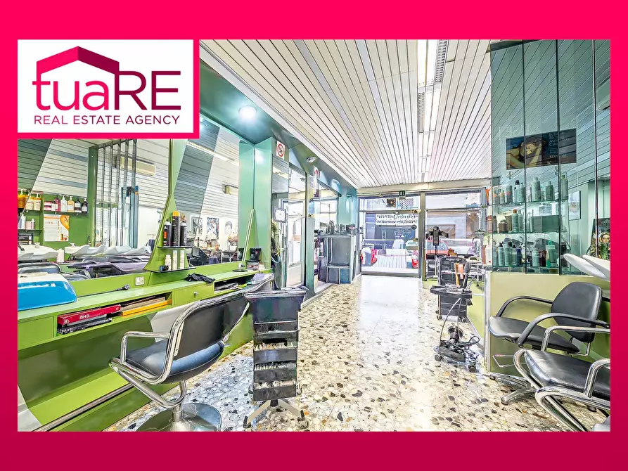 Immagine 1 di Negozio in vendita  in Via Di Boccea a Roma