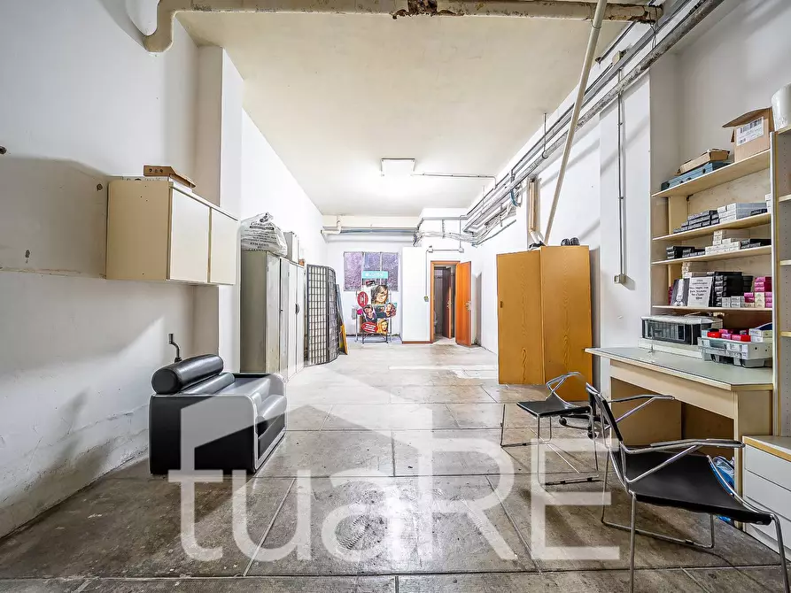 Immagine 8 di Negozio in vendita  in Via Di Boccea a Roma