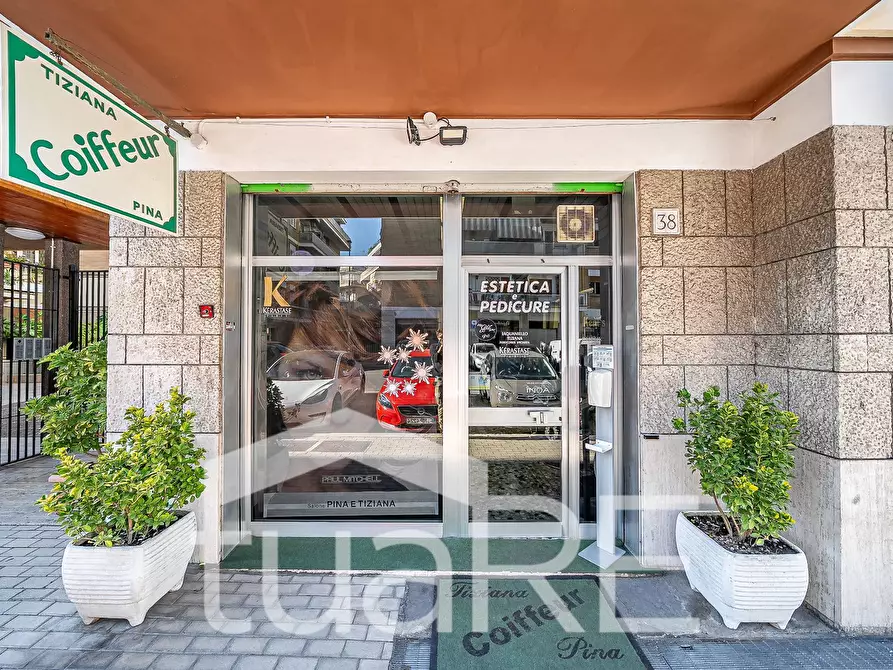 Immagine 14 di Negozio in vendita  in Via Di Boccea a Roma