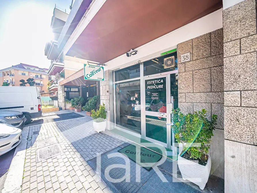 Immagine 22 di Negozio in vendita  in Via Di Boccea a Roma