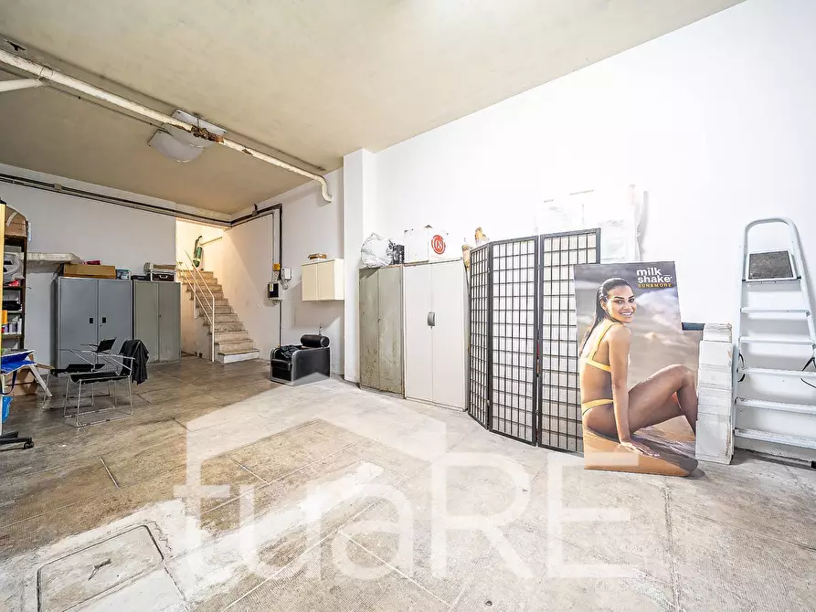 Immagine 25 di Negozio in vendita  in Via Di Boccea a Roma