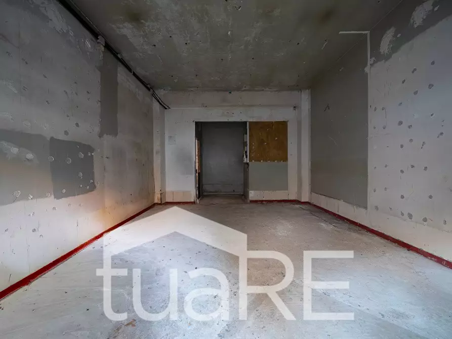 Immagine 19 di Negozio in vendita  in Via Di Monteverde a Roma