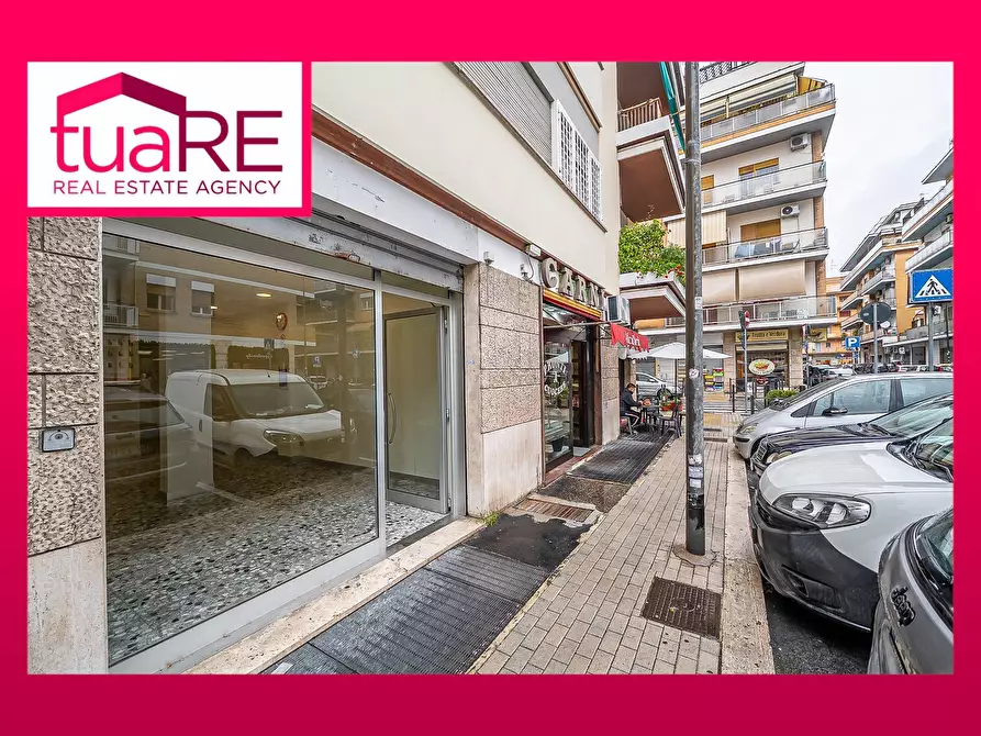 Immagine 1 di Negozio in vendita  in Via Di Boccea a Roma