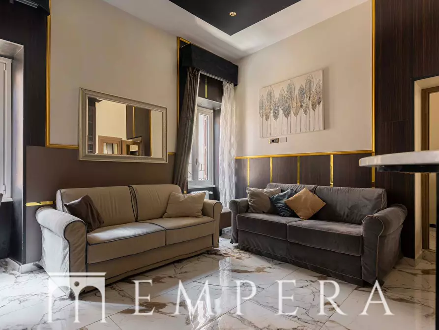 Immagine 6 di Appartamento in vendita  in Via Della Vite a Roma