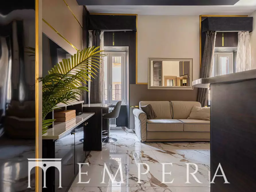 Immagine 8 di Appartamento in vendita  in Via Della Vite a Roma