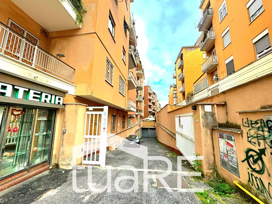 Immagine 20 di Box auto in vendita  in Via Della Madonna Del Riposo a Roma